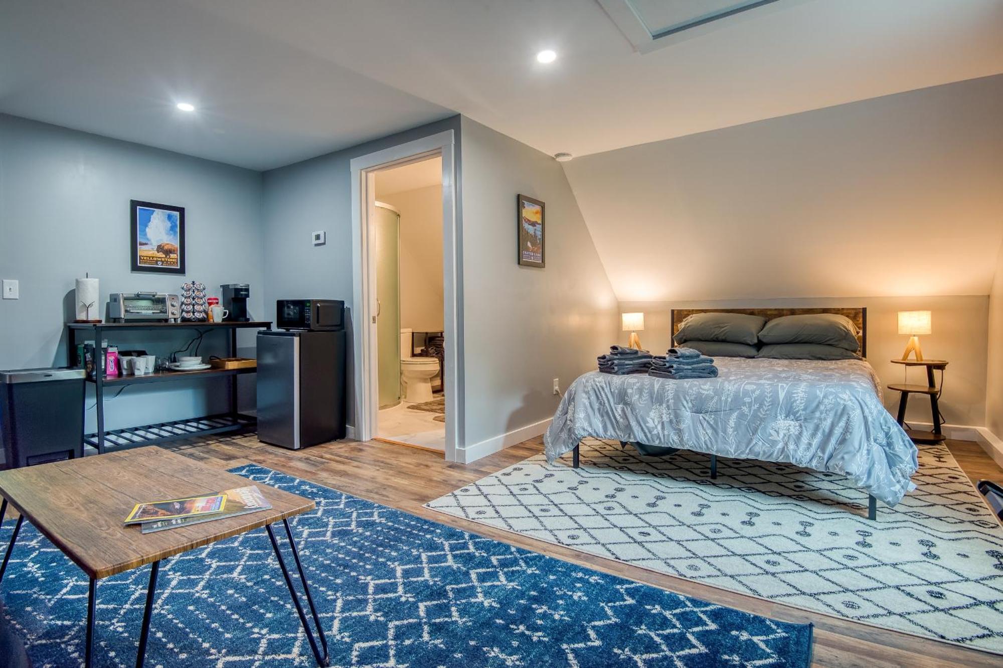 - Adventure Apartment